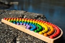 Arc-en-ciel Montessori grand avec boules en bois