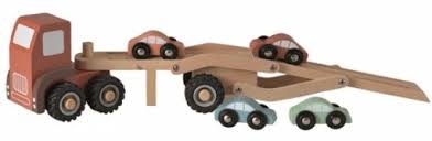 Camion de transport pour voitures en bois