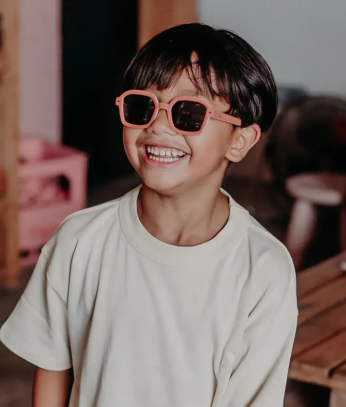 lunettes-de-soleil-enfants-terracotta_-bicolore-hello-hossy.webp