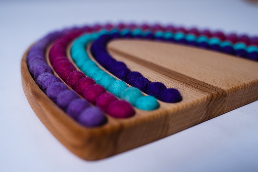 Pagalou - Sensory Rainbow with natural wool felt balls - mauve