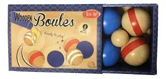 Jeu de pétanque en bois