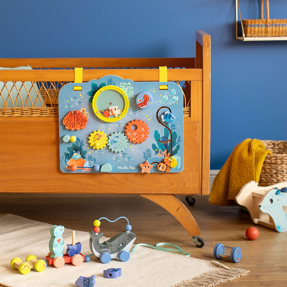 Panneau d'activités en bois - Les aventures de Paulie