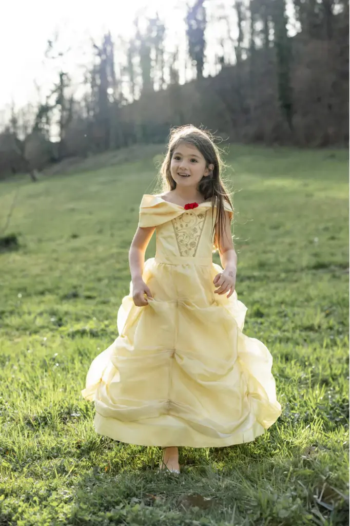 Robe de princesse jaune (7-8 ans)
