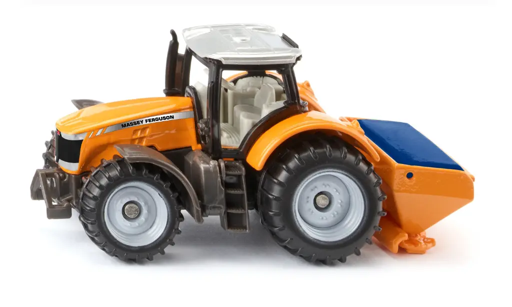 Massey Ferguson avec épendeur de sel