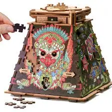 CluePuzzle: Pyramid of the Sun Jigsaw Puzzle Box